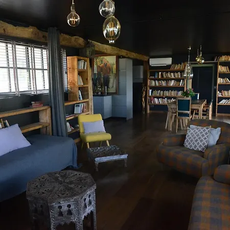Maranatha, Front De Avec Aparthotel 4*