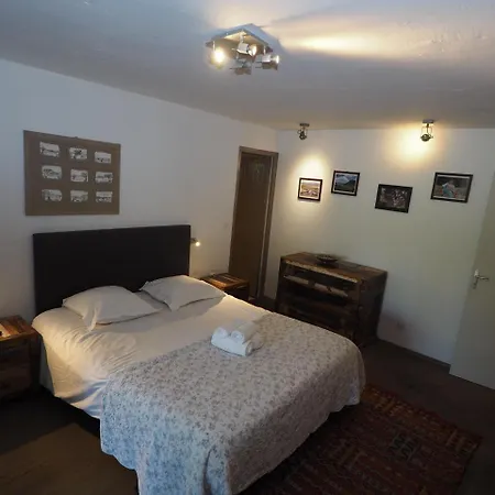 Maranatha, Front De Avec بورتو فيكشْيو