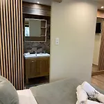 Maranatha, Front De Avec Aparthotel