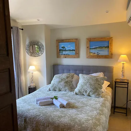 Maranatha Pieds Dans L Eau Appart hôtel 4*