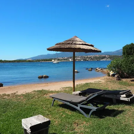 Maranatha, Front De Avec 4*