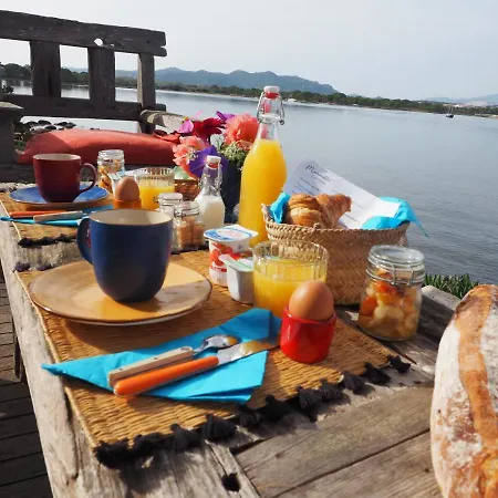 Lejlighedshotel Maranatha, Front De Avec