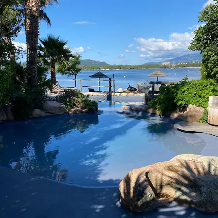 Aparthotel Maranatha Pieds Dans L Eau Porto-Vecchio (Corsica)