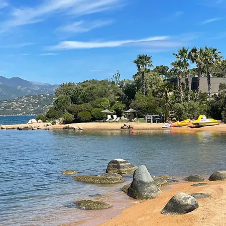 Maranatha, Front De Avec 4*