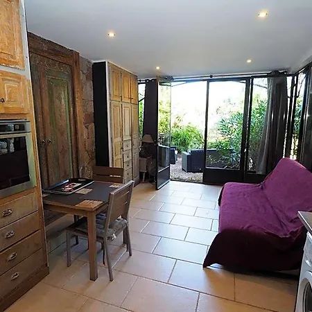 Maranatha, Front De Avec Aparthotel 4*