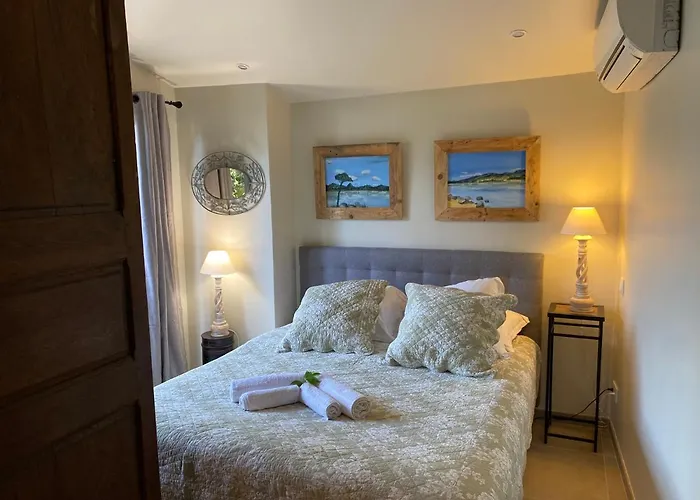 Maranatha, Front De Avec Aparthotel 4*