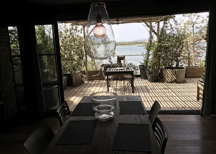 Maranatha, Front De Avec מלון דירות