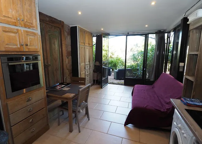 Maranatha, Front De Avec